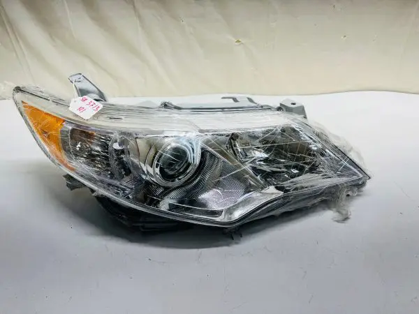 MINT 2012 2013 2014 TOYOTA CAMRY  FRONT  RIGHT HEADLIGHT CAPA