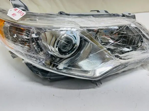 MINT 2012 2013 2014 TOYOTA CAMRY  FRONT  RIGHT HEADLIGHT CAPA - Image 5