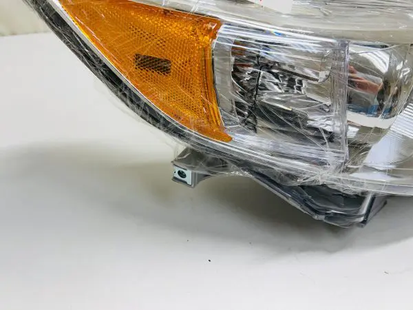 MINT 2012 2013 2014 TOYOTA CAMRY  FRONT  RIGHT HEADLIGHT CAPA - Image 7