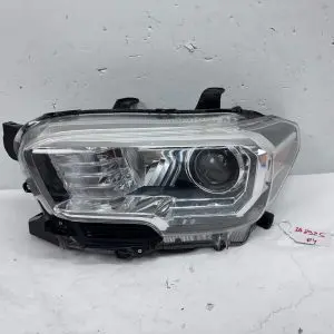 2016 2017 2018 2019 2020 2021 2022 TOYOTA TACOMA HALOGEN LED  LEFT OEM HEADLIGHT