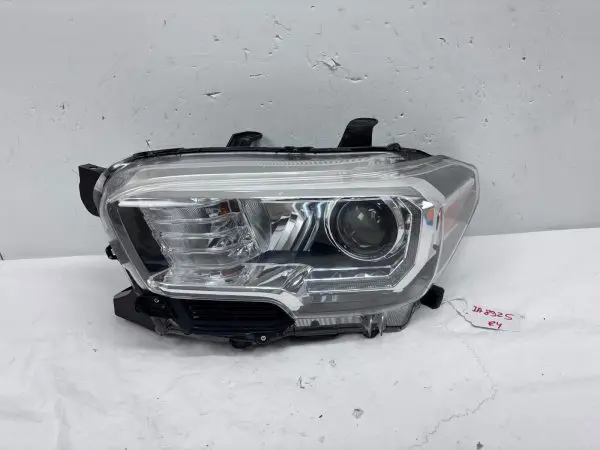 2016 2017 2018 2019 2020 2021 2022 TOYOTA TACOMA HALOGEN LED  LEFT OEM HEADLIGHT