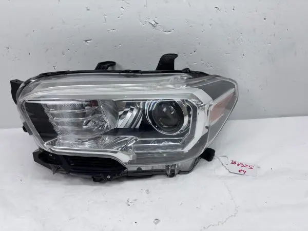 2016 2017 2018 2019 2020 2021 2022 TOYOTA TACOMA HALOGEN LED  LEFT OEM HEADLIGHT - Image 2
