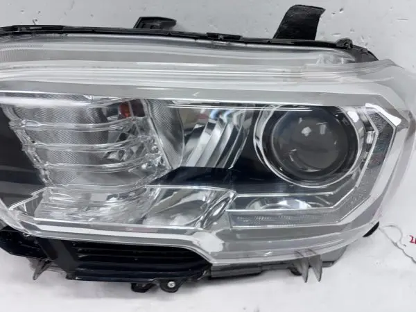 2016 2017 2018 2019 2020 2021 2022 TOYOTA TACOMA HALOGEN LED  LEFT OEM HEADLIGHT - Image 9