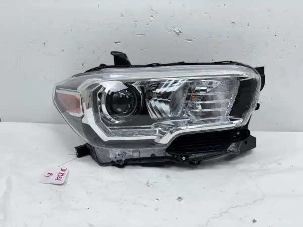 2016 2017 2018 2019 2020 2021 2022 TOYOTA TACOMA HALOGEN LED RIGHT OEM HEADLIGHT