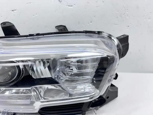 2016 2017 2018 2019 2020 2021 2022 TOYOTA TACOMA HALOGEN LED RIGHT OEM HEADLIGHT - Image 5