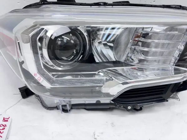 2016 2017 2018 2019 2020 2021 2022 TOYOTA TACOMA HALOGEN LED RIGHT OEM HEADLIGHT - Image 8