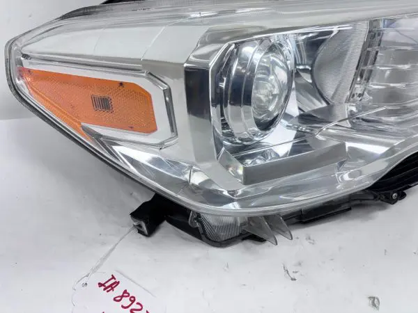 2016 2017 2018 2019 2020 2021 2022 TOYOTA TACOMA HALOGEN RIGHT OEM HEADLIGHT - Image 8
