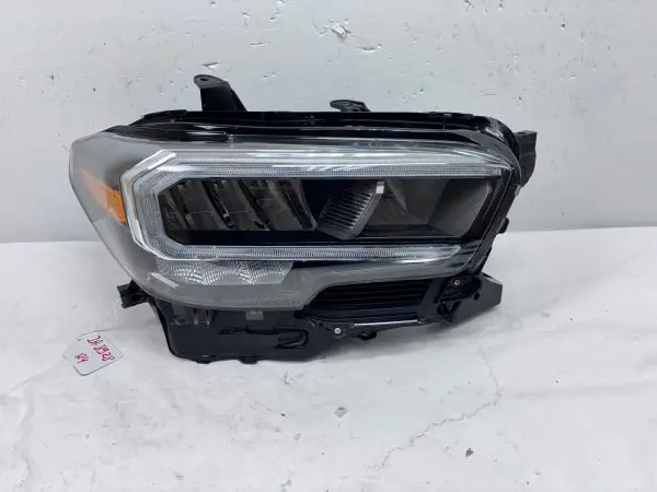 2020 2021 2022 2023 TOYOTA TACOMA FULL LED FRONT RIGHT OEM HEADLIGHT - Image 2