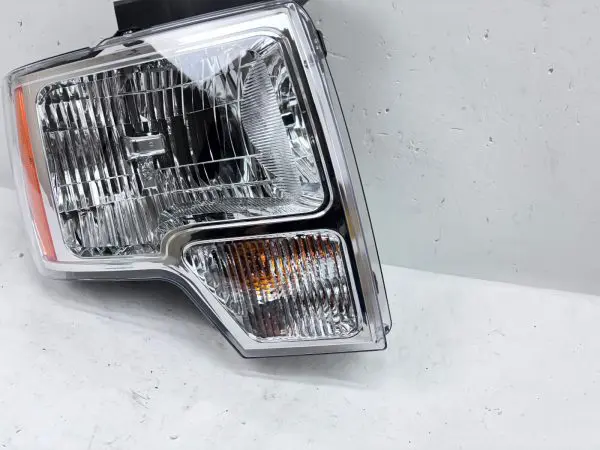 MINT 2009 2010 2011 2012 2013 2014 FORD F150 HALOGEN FRONT  RIGHT CAPA HEADLIGHT - Image 2