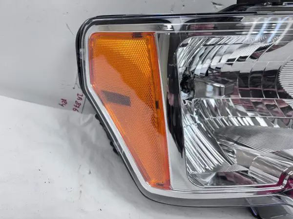 MINT 2009 2010 2011 2012 2013 2014 FORD F150 HALOGEN FRONT  RIGHT CAPA HEADLIGHT - Image 8