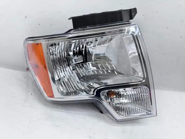 MINT 2009 2010 2011 2012 2013 2014 FORD F150 HALOGEN FRONT  RIGHT CAPA HEADLIGHT - Image 9