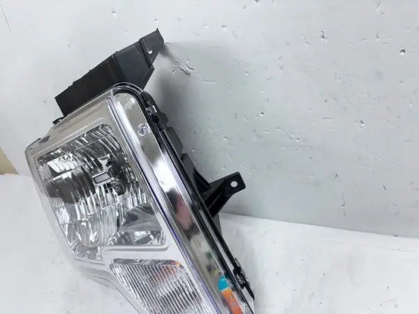 MINT 2009 2010 2011 2012 2013 2014 FORD F150 HALOGEN FRONT  RIGHT CAPA HEADLIGHT - Image 12