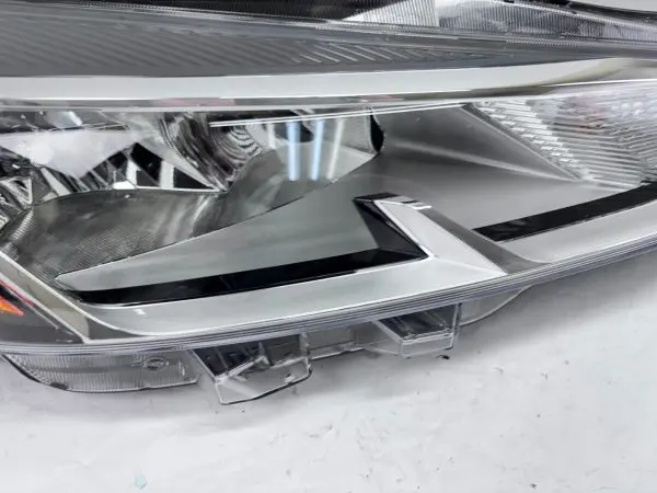 2021 2022 2023 NISSAN KICKS HALOGEN FRONT RIGHT OEM HEADLIGHT 26010-5R00A - Image 6