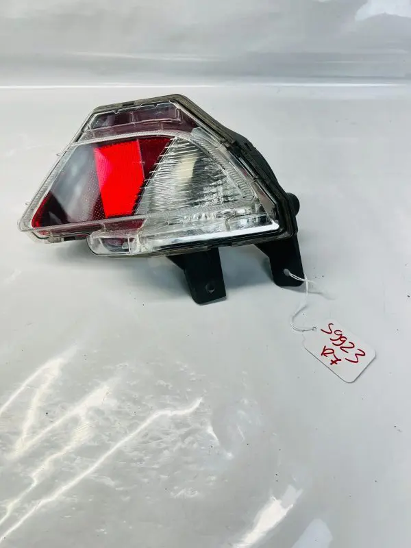 81480-0R040 2016 2017 2018 TOYOTA RAV4 REAR RIGHT OEM REFLECTOR