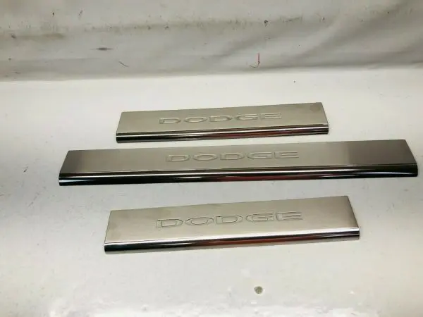 82213523 2011-2016 2017 2018 2019 DODGE JOURNEY DOOR SILL GUARDS OEM ONLY 3