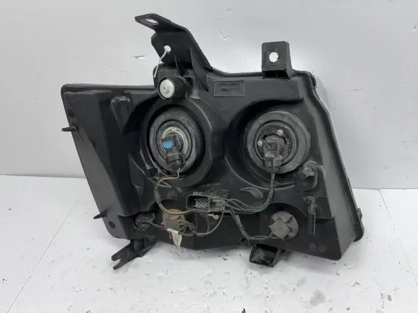 2007 2008 2009 2010 2011 2012 2013 2014 TAHOE SUBURBAN AVALANCHE LEFT  HEADLIGHT - Image 11