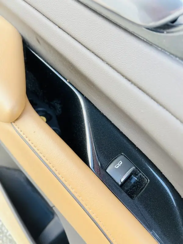 ⭐️ Nice 2021 2022 Cadillac Escalade Rear Left Door Panel Trim OEM Genuine - Image 5