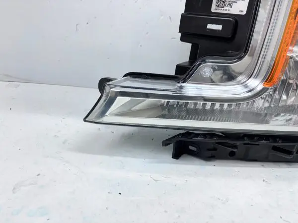 JL3413006AL  2018 2019 2020 FORD F150 HALOGEN FRONT LEFT OEM HEADLIGHT - Image 3