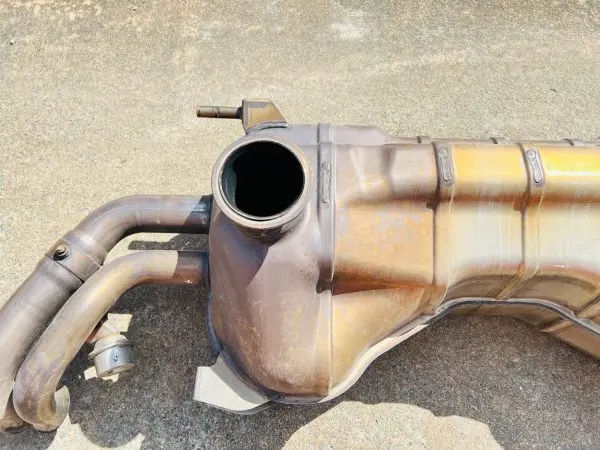 sport exhaust factory option - Audi R8 5.2 V10 2014 2015 OEM s-tronic 420251609N - Image 5
