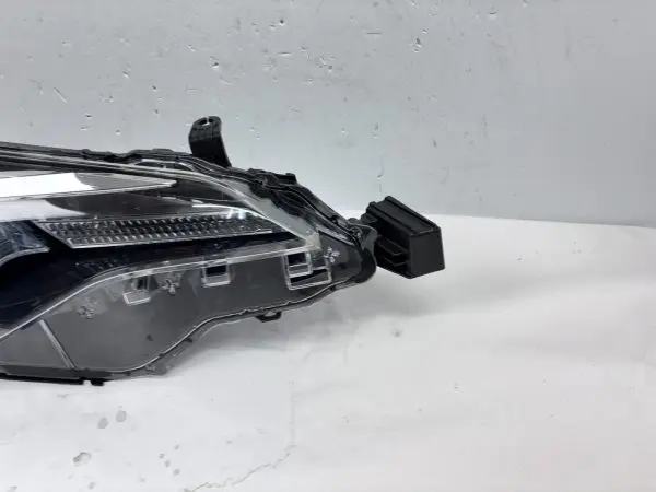 2017 2018 2019 TOYOTA COROLLA LED FRONT RIGHT OEM HEADLIGHT - Image 2