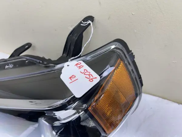 ALL TABS 2014 2015 2016 2017 2018 2019 2020 TOYOTA 4RUNNER LEFT HEADLIGHT - Image 4