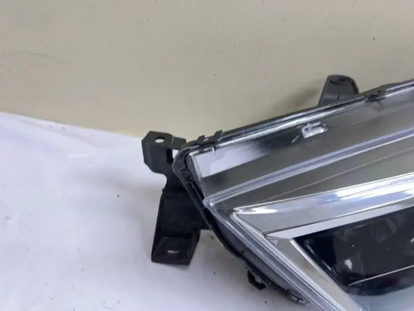ALL TABS 2014 2015 2016 2017 2018 2019 2020 TOYOTA 4RUNNER LEFT HEADLIGHT - Image 10