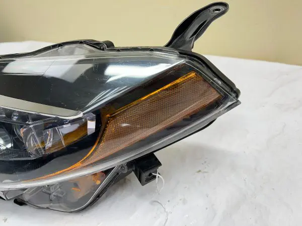 2017 2018 2019 TOYOTA COROLLA  LED  FRONT LEFT OEM HEADLIGHT - Image 4