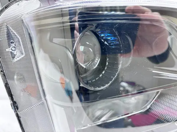 2019 2020 HYUNDAI SANTA FE HALOGEN FRONT RIGHT OEM HEADLIGHT 92102-S2000 - Image 3