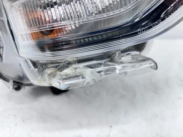 2019 2020 HYUNDAI SANTA FE HALOGEN FRONT RIGHT OEM HEADLIGHT 92102-S2000 - Image 17