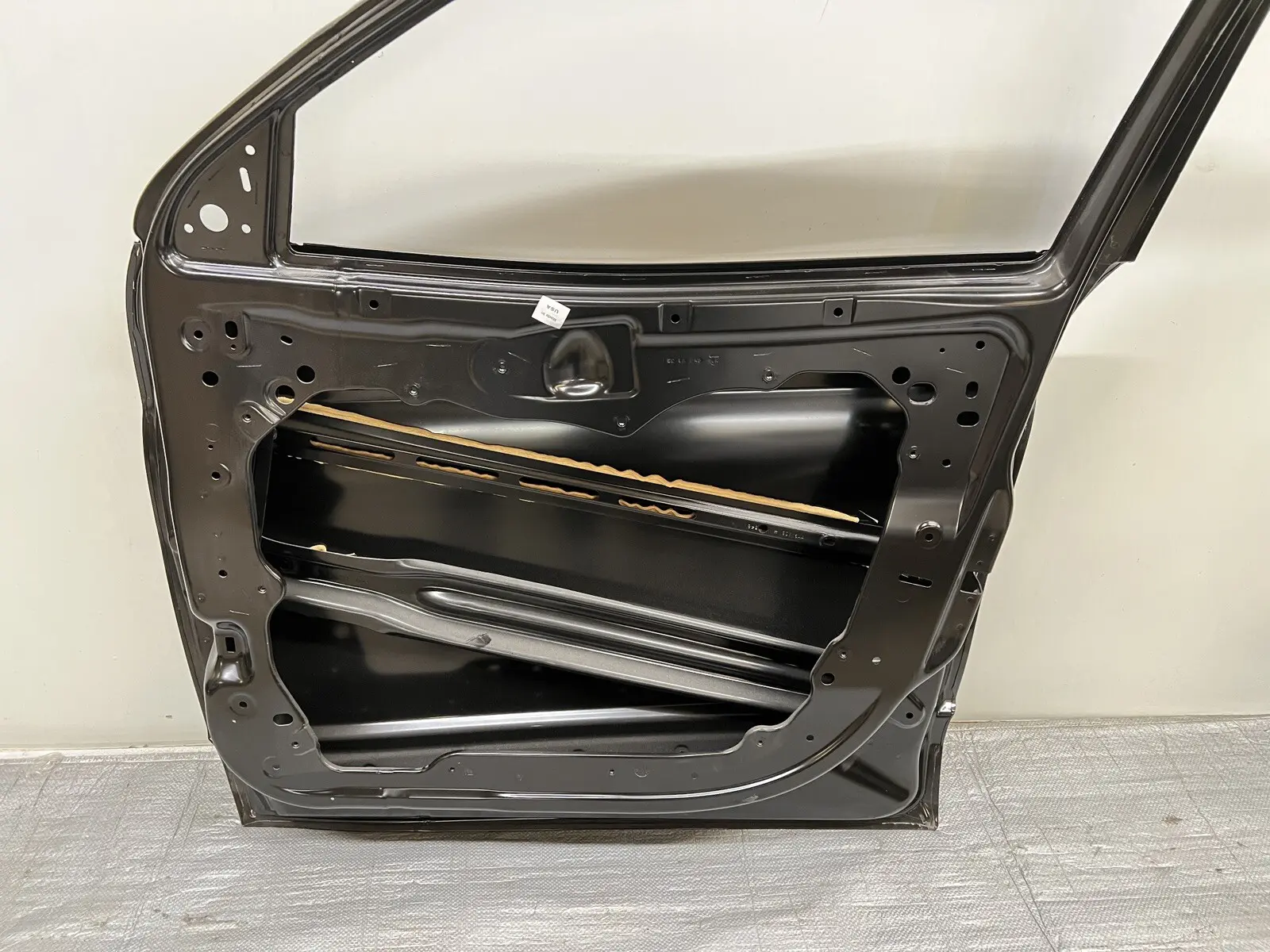 2014-2018 2019 2020 2021 2022 2023 Jeep Cherokee Front Right OEM Door 68290878AC - Image 13