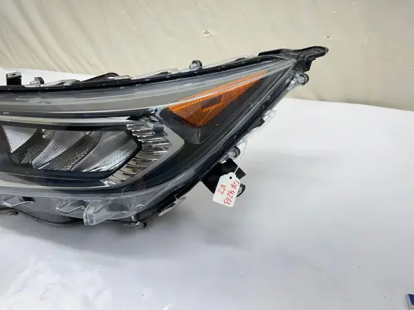 2019 2020 2021 TOYOTA RAV4 LED FRONT LEFT OEM HEADLIGHT DAMAGED - Image 2