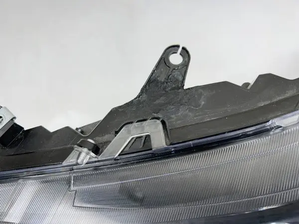 2019 2020 2021 TOYOTA RAV4 LED FRONT LEFT OEM HEADLIGHT DAMAGED - Image 4