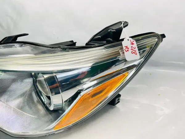 2015 2016 2017 TOYOTA CAMRY HALOGEN FRONT LEFT OEM HEADLIGHT - Image 3