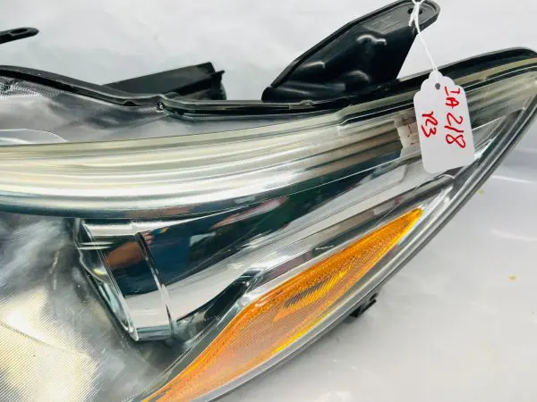 2015 2016 2017 TOYOTA CAMRY HALOGEN FRONT LEFT OEM HEADLIGHT - Image 6
