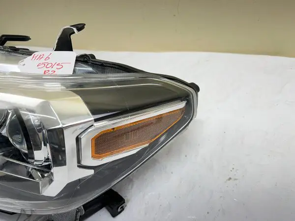 2016 2017 2018 2019 2020 2021 TOYOTA TACOMA HALOGEN  FRONT LEFT OEM HEADLIGHT - Image 3