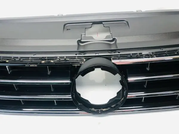 561853653C, 2016 2017 2018 VW VOLKSWAGEN PASSAT FRONT OEM GENUINE GRILLE - Image 4