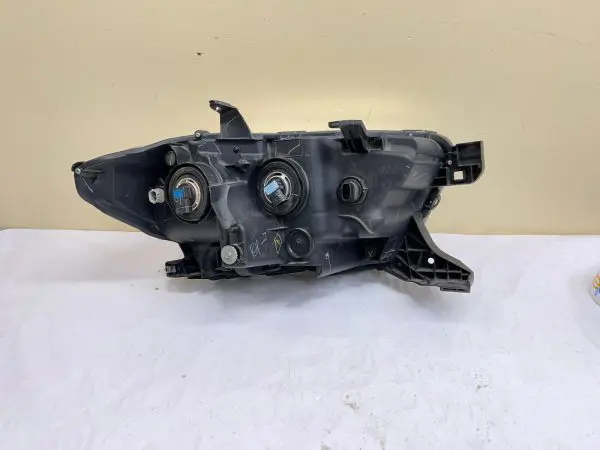 2016 2017 2018 2019 2020 2021 TOYOTA TACOMA HALOGEN  FRONT LEFT OEM HEADLIGHT - Image 16
