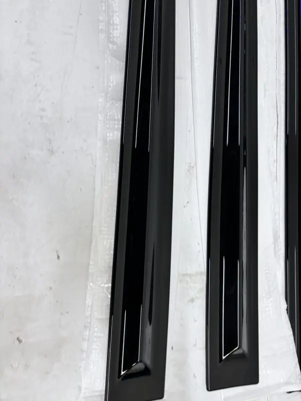 OEM Honda 08p05tg7121 2016-2022 Pilot 2019-2024 Passport 4 Door Moldings Black - Image 4