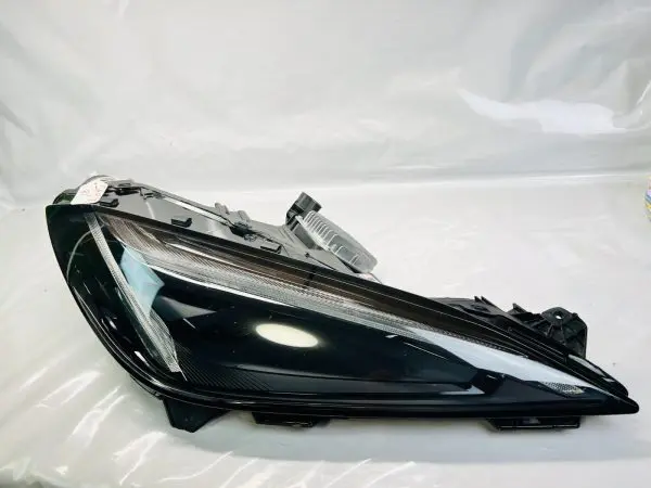 84902557 2020 2021 2022 2023 2024 CHEVY CORVETTE C8 LED RIGHT OEM HEADLIGHT