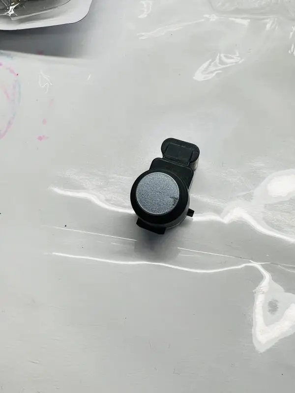 66209162930 OEM BACK UP SENSOR. 2006-2014 BMW 128 135 323 325 328 330 335 M3 Z4