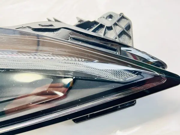 84902557 2020 2021 2022 2023 2024 CHEVY CORVETTE C8 LED RIGHT OEM HEADLIGHT - Image 3