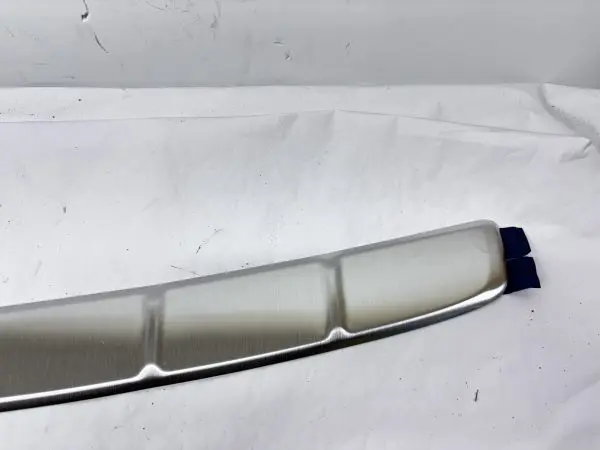 OEM 2018 2019 2020 2021 VOLVO XC60 REAR BUMPER PROTECTOR TRIM 32341448 - Image 2