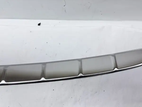 OEM 2018 2019 2020 2021 VOLVO XC60 REAR BUMPER PROTECTOR TRIM 32341448 - Image 3