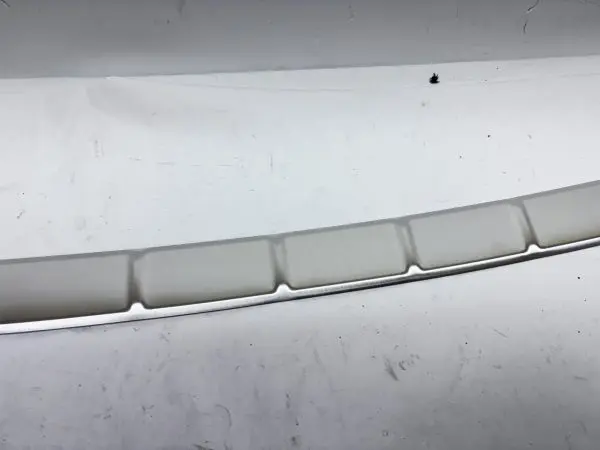 OEM 2018 2019 2020 2021 VOLVO XC60 REAR BUMPER PROTECTOR TRIM 32341448 - Image 4