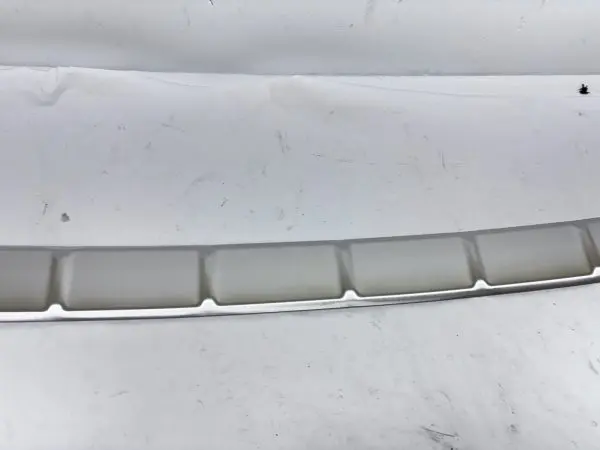 OEM 2018 2019 2020 2021 VOLVO XC60 REAR BUMPER PROTECTOR TRIM 32341448 - Image 5