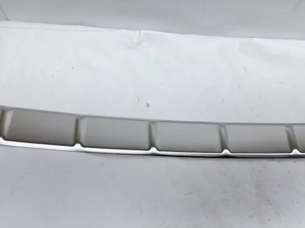 OEM 2018 2019 2020 2021 VOLVO XC60 REAR BUMPER PROTECTOR TRIM 32341448 - Image 6