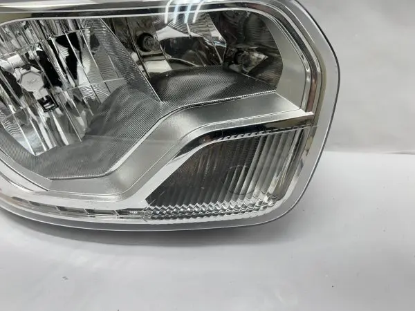 2015 2016 2017 2018 2019 2020 2021 ford transit 150 250 350 right oem headlight - Image 3
