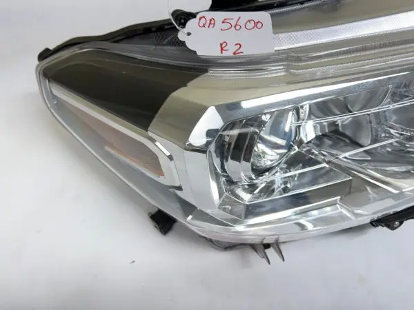 2016 2017 2018 2019 2020 2021 2022 TOYOTA TACOMA HALOGEN RIGHT OEM HEADLIGHT - Image 7