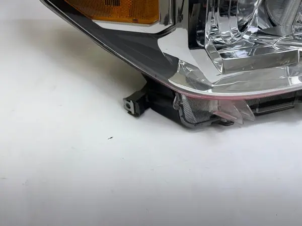 2016 2017 2018 2019 2020 2021 2022 TOYOTA TACOMA HALOGEN RIGHT OEM HEADLIGHT - Image 8