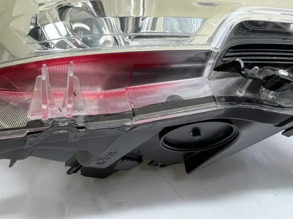 2016 2017 2018 2019 2020 2021 2022 TOYOTA TACOMA HALOGEN RIGHT OEM HEADLIGHT - Image 13